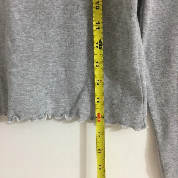 Brandy Melville Wynn top in Gray - Picture 9 of 12